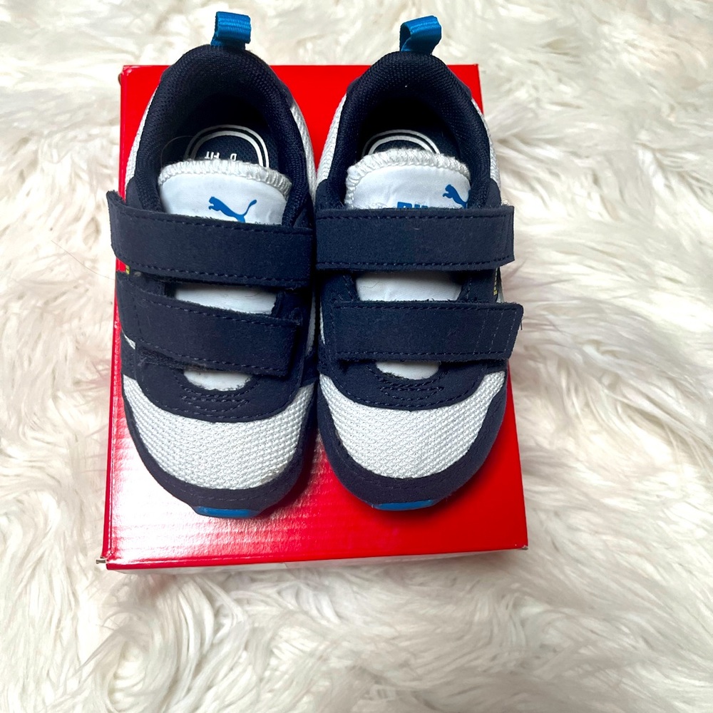 Shoes - Picture 3 of 7